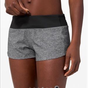 lululemon 2.5 speed up shorts (PERFECT CONDITION!)